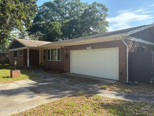 1311 GRANVDIEW Drive, Jacksonville, FL 32211