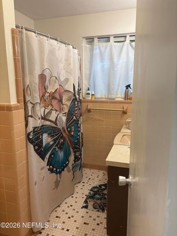 1311 GRANVDIEW Drive, Jacksonville, FL 32211