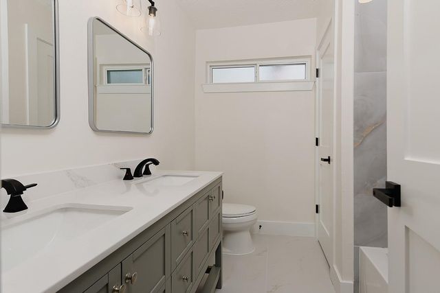 16 Crinkleroot Court, The Woodlands, TX 77380