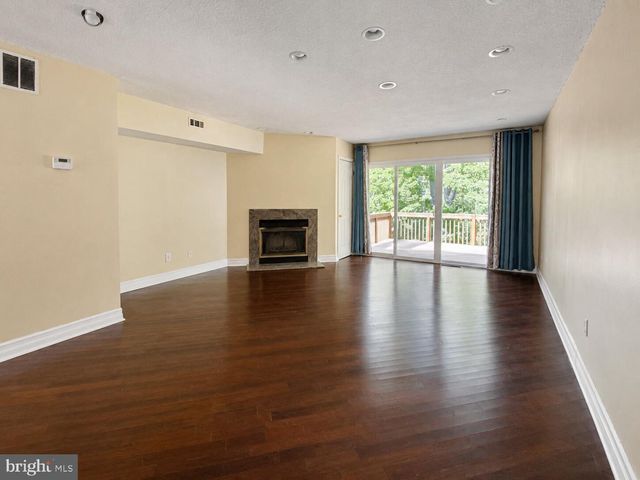326 BRIGADE CT, Chesterbrook, PA 19087