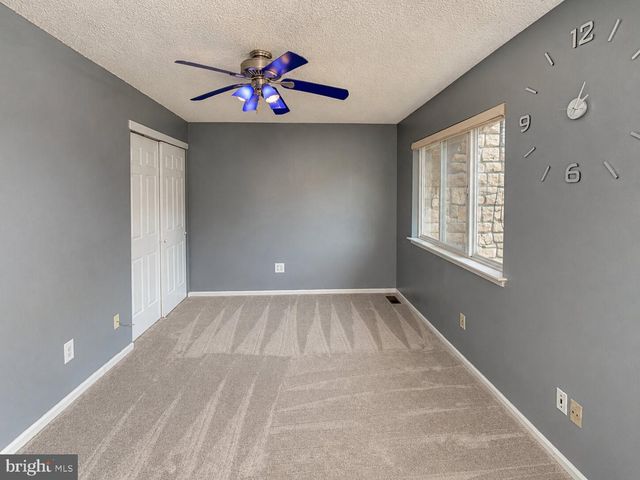 326 BRIGADE CT, Chesterbrook, PA 19087