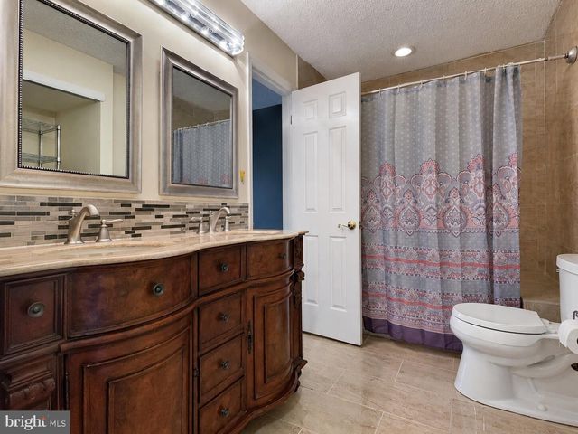 326 BRIGADE CT, Chesterbrook, PA 19087