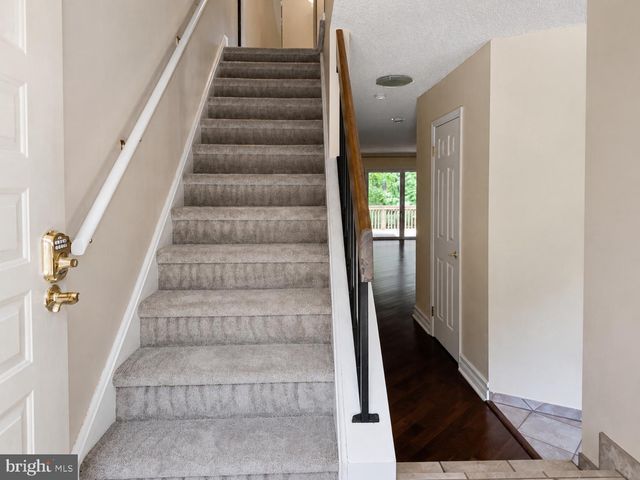 326 BRIGADE CT, Chesterbrook, PA 19087