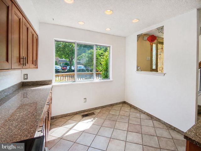 326 BRIGADE CT, Chesterbrook, PA 19087