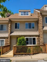 326 BRIGADE CT, Chesterbrook, PA 19087