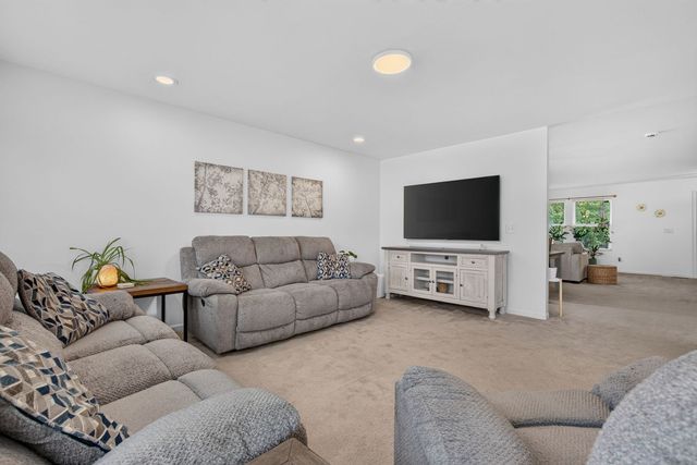 25102 Presidential Avenue, Plainfield, IL 60544