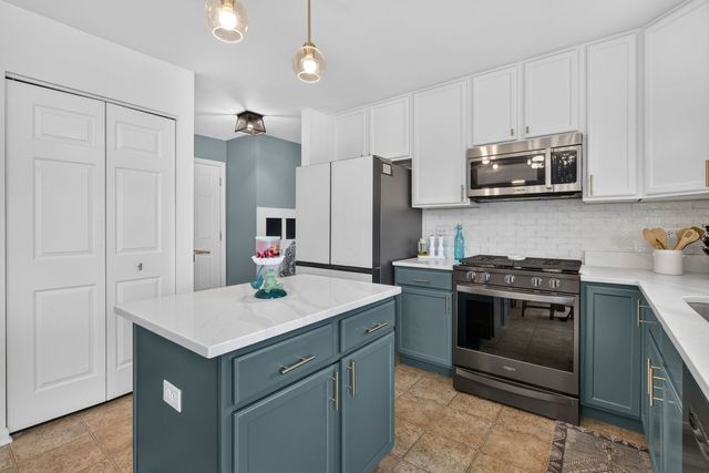 25102 Presidential Avenue, Plainfield, IL 60544