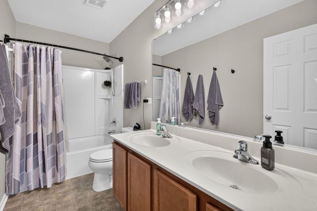 25102 Presidential Avenue, Plainfield, IL 60544