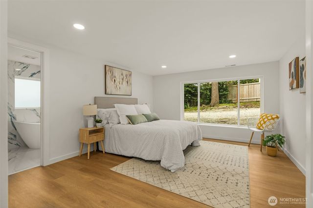 12569 37th Avenue NE, Seattle, WA 98125