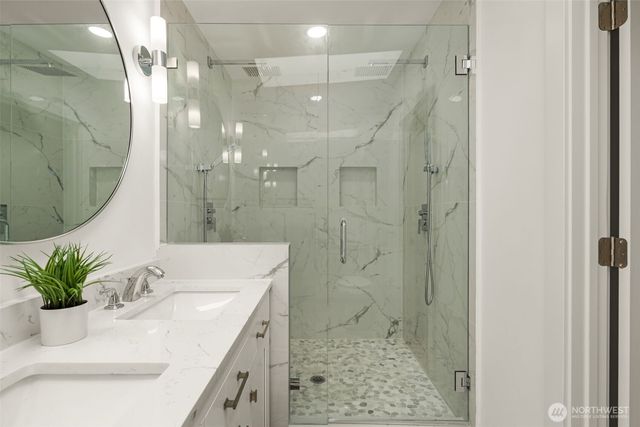 12569 37th Avenue NE, Seattle, WA 98125