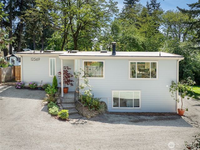 12569 37th Avenue NE, Seattle, WA 98125