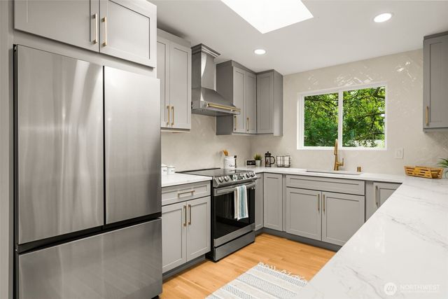 12569 37th Avenue NE, Seattle, WA 98125