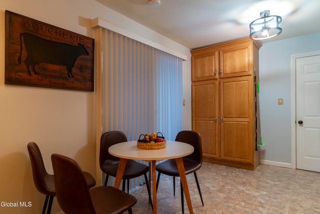 77 Tamarack Trail, Saratoga Springs, NY 12866