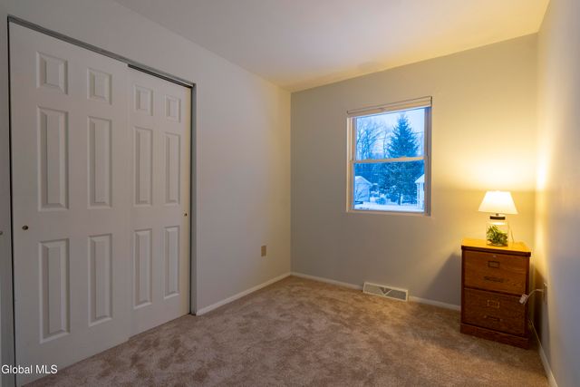 77 Tamarack Trail, Saratoga Springs, NY 12866