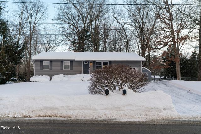 77 Tamarack Trail, Saratoga Springs, NY 12866