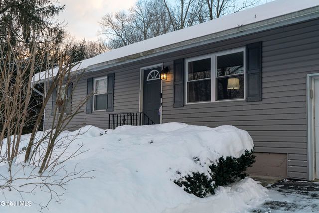 77 Tamarack Trail, Saratoga Springs, NY 12866