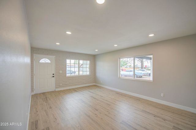 3238 W ALTADENA Avenue, Phoenix, AZ 85029