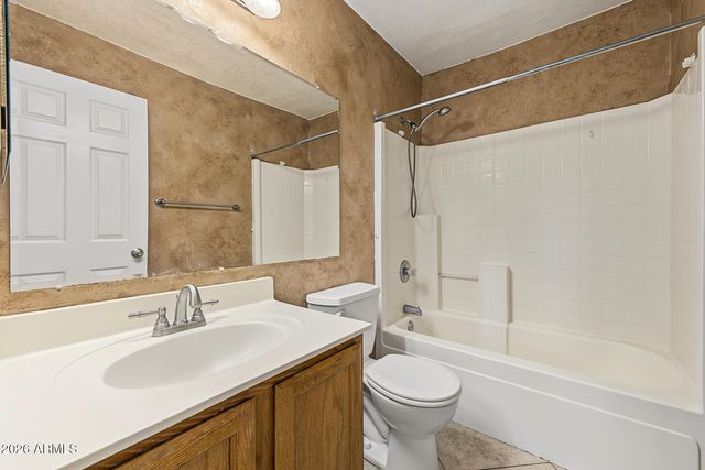 4008 W BLOOMFIELD Road, Phoenix, AZ 85029