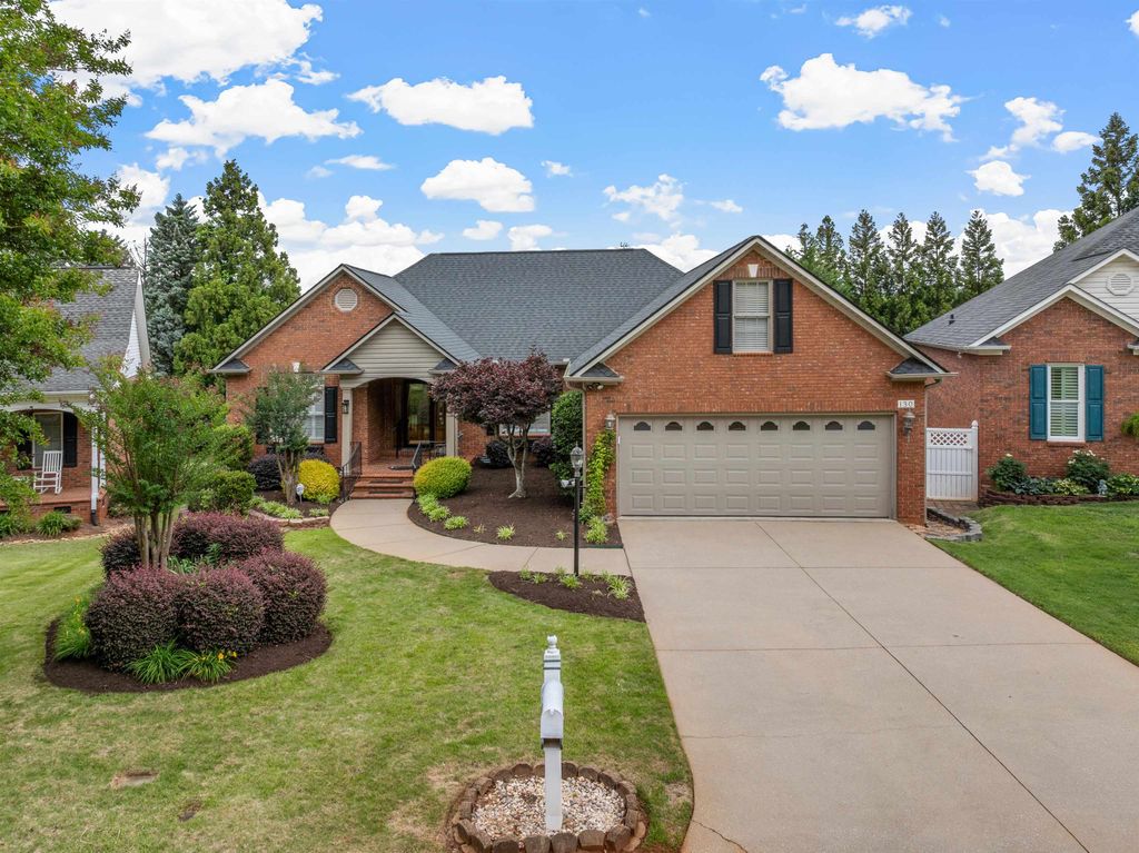 130 Roberts Meadow Loop, Spartanburg, SC 29307