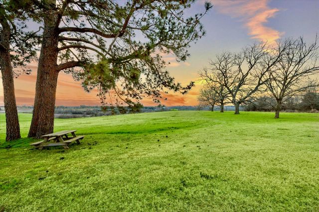 3401 Us Highway 290 E, Brenham, TX 77833