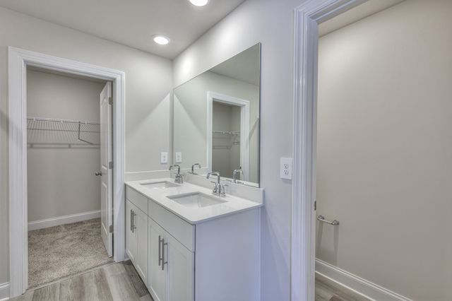 1753 Flora Grove, Hermitage, TN 37076