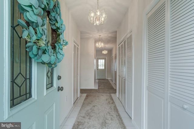 284 PALMER DR, Lottsburg, VA 22511