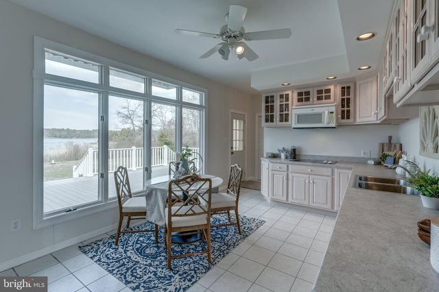 284 PALMER DR, Lottsburg, VA 22511