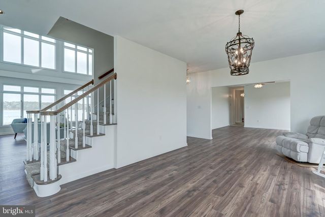 284 PALMER DR, Lottsburg, VA 22511