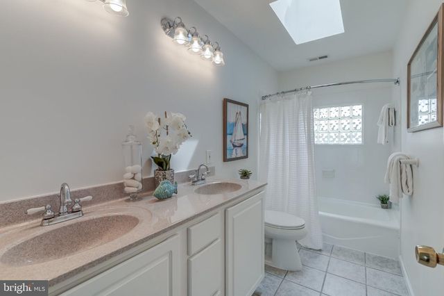 284 PALMER DR, Lottsburg, VA 22511