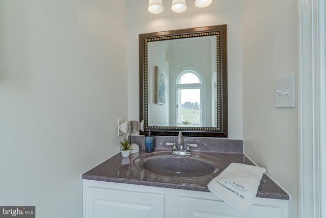284 PALMER DR, Lottsburg, VA 22511