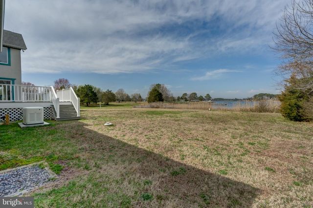 284 PALMER DR, Lottsburg, VA 22511
