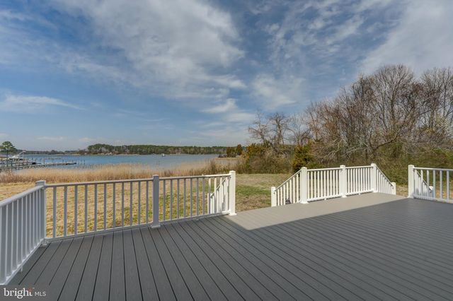 284 PALMER DR, Lottsburg, VA 22511