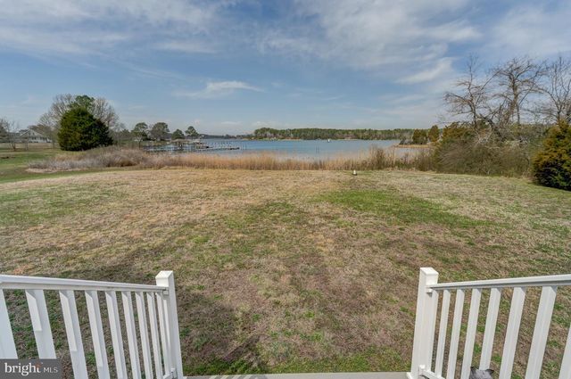 284 PALMER DR, Lottsburg, VA 22511