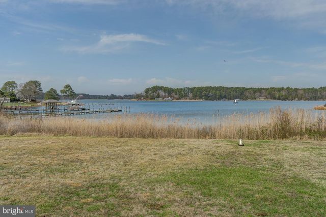 284 PALMER DR, Lottsburg, VA 22511