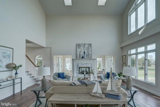 284 PALMER DR, Lottsburg, VA 22511
