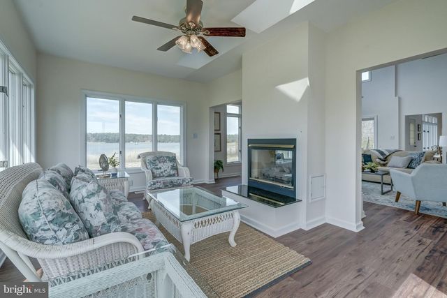 284 PALMER DR, Lottsburg, VA 22511