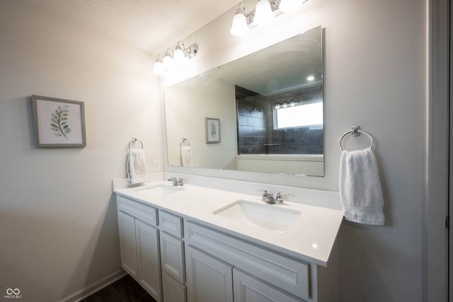 13530 Longrise Lane, Fishers, IN 46037