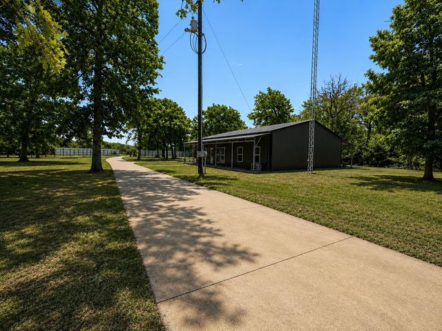 381 Vz County Road 1922, Fruitvale, TX 75127