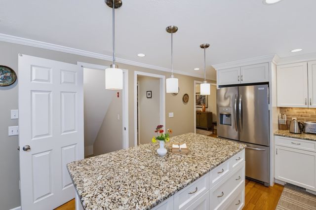 44 Clark Rd, Sturbridge, MA 01518