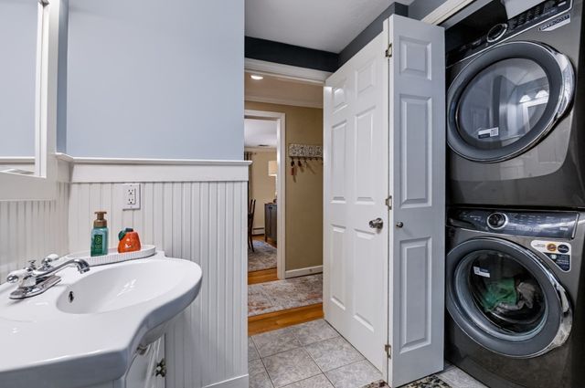 44 Clark Rd, Sturbridge, MA 01518