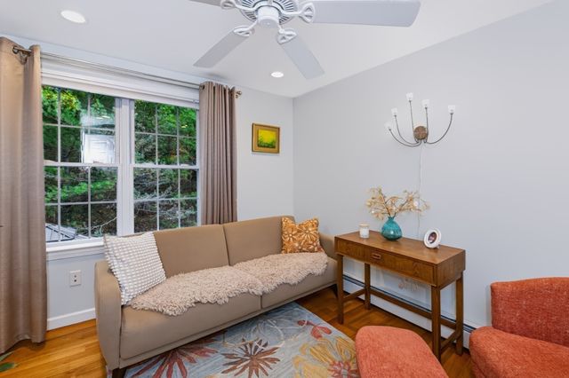 44 Clark Rd, Sturbridge, MA 01518