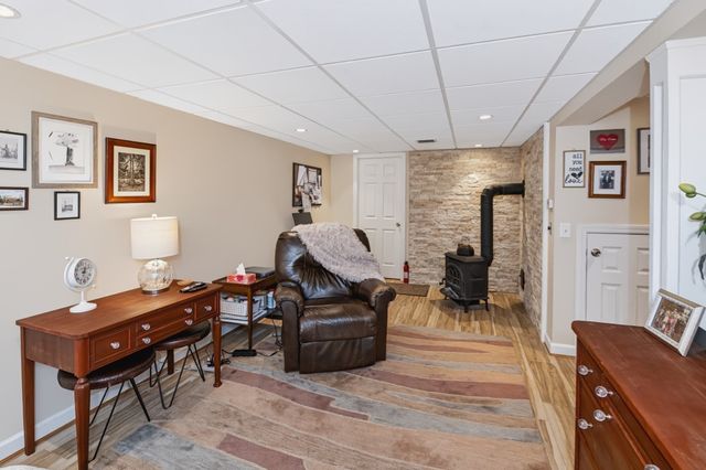 44 Clark Rd, Sturbridge, MA 01518