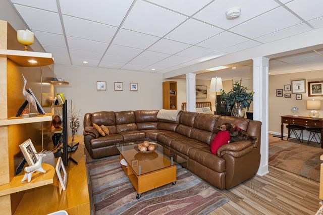 44 Clark Rd, Sturbridge, MA 01518
