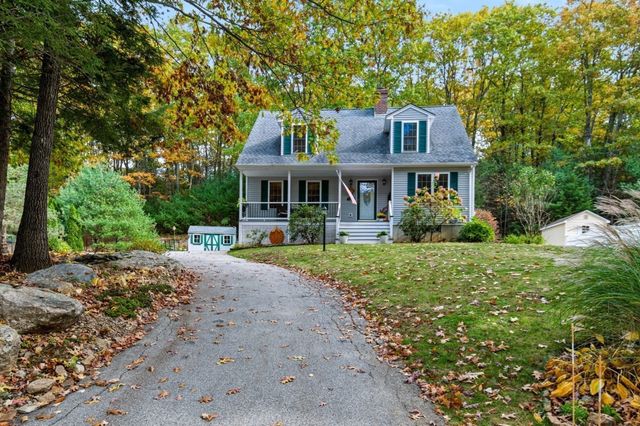44 Clark Rd, Sturbridge, MA 01518