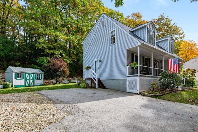 44 Clark Rd, Sturbridge, MA 01518