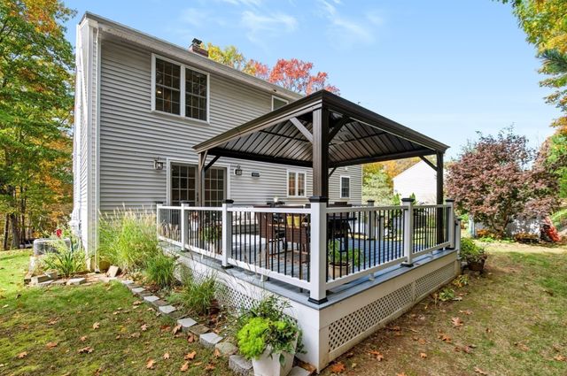 44 Clark Rd, Sturbridge, MA 01518