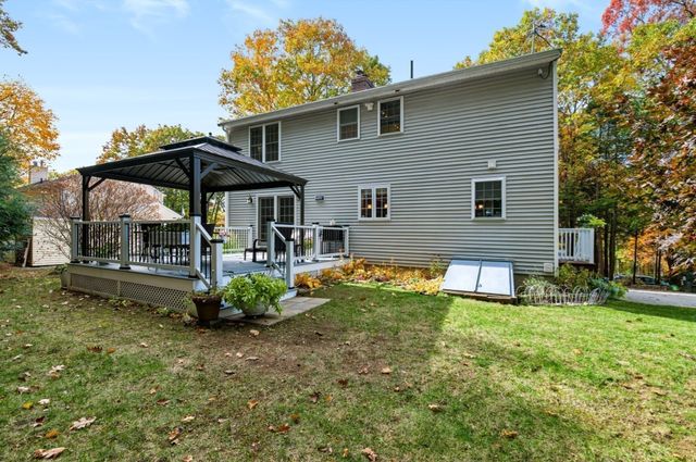 44 Clark Rd, Sturbridge, MA 01518