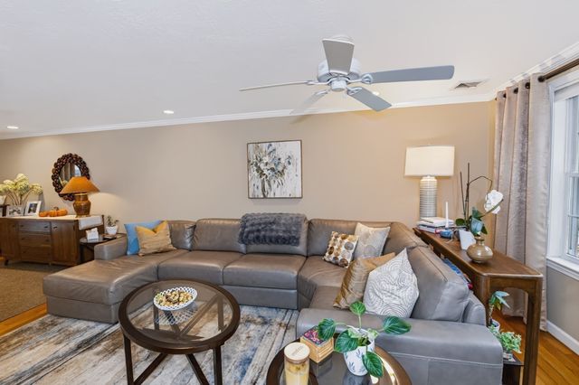 44 Clark Rd, Sturbridge, MA 01518