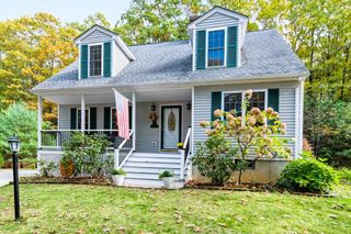 44 Clark Rd, Sturbridge, MA 01518
