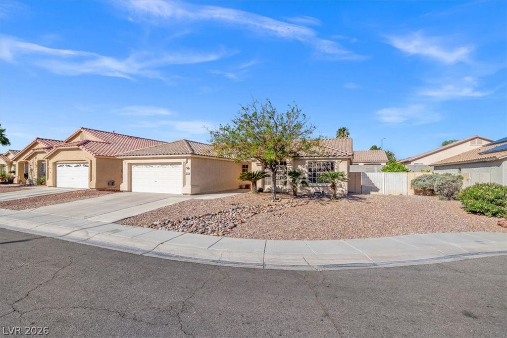 3535 Barrel Bronco Court, North Las Vegas, NV 89032 — exterior